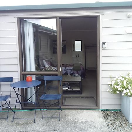 Chris And Dave'S B & B โอโตโรฮังกา ภายนอก รูปภาพ